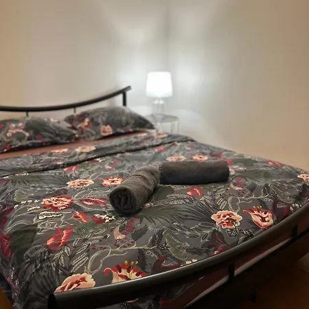 1st Plaza Apartmán